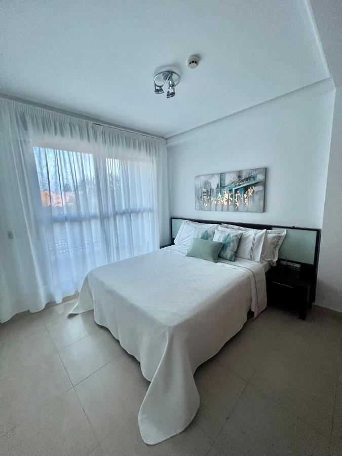 Exclusivo Con Vistas A La Piscina Vera